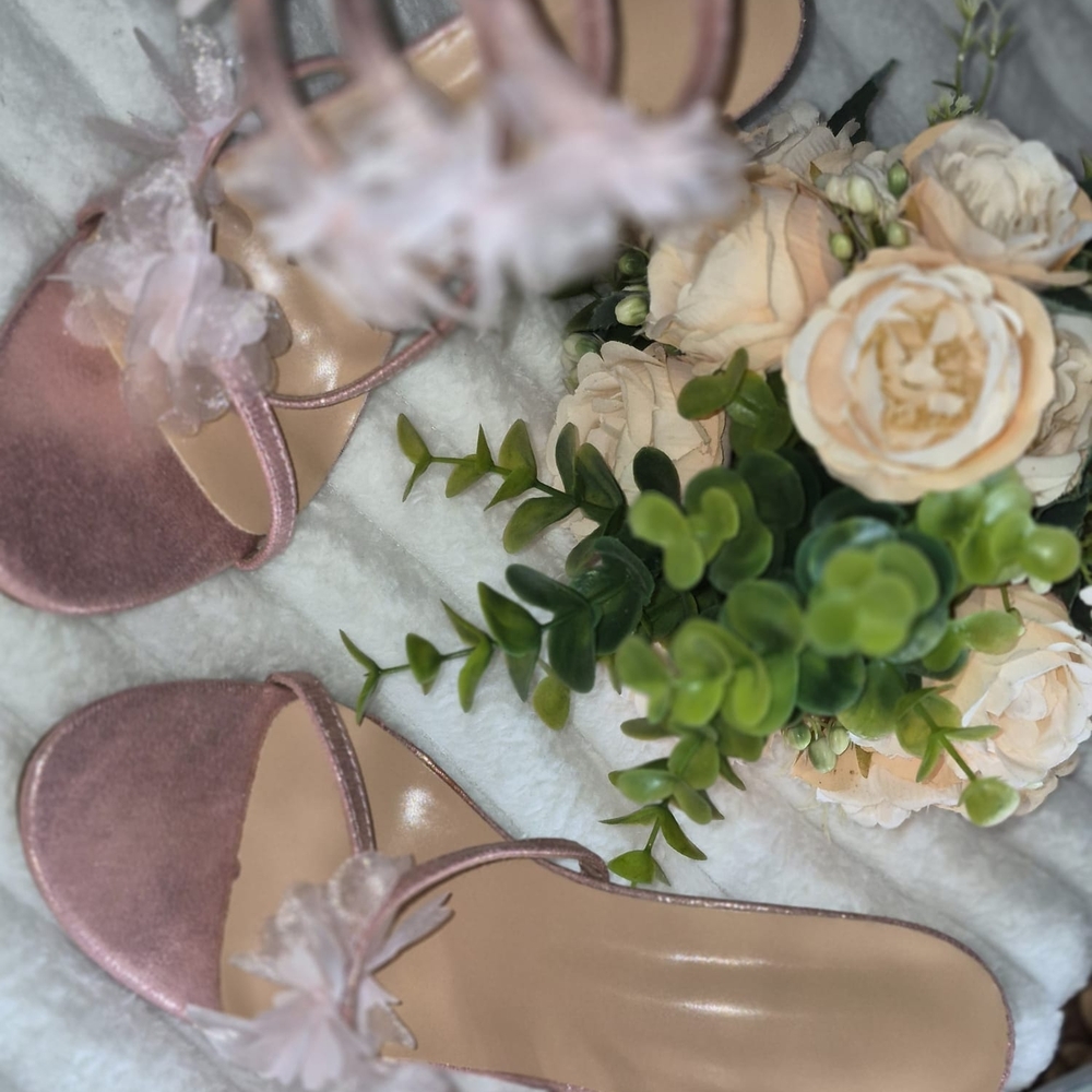 Elegant Pink Strappy Heels - Picture 4 of 7